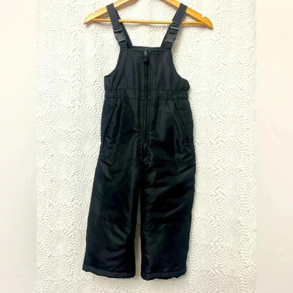 2/$12 Oshkosh Snow Bibs Black Size 4 Unisex Zip Adjustable Winter Ski Snowboard - Picture 1 of 9